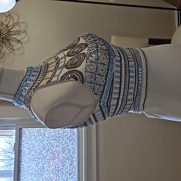 Size 6 white Sherri Hill gown with blue and bronze color tone beadwork - Picture 6 of 15